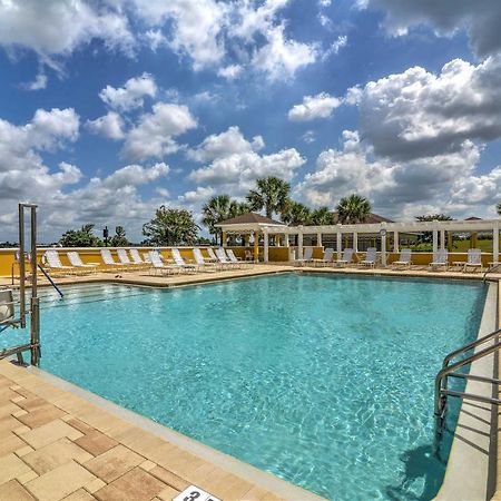 Home In The Villages With Lanai And Private Hot Tub! Exteriör bild