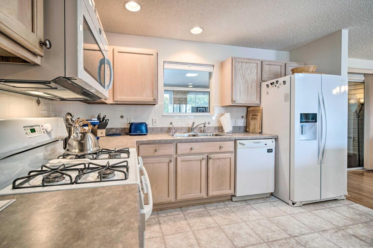Home In The Villages With Lanai And Private Hot Tub! Exteriör bild